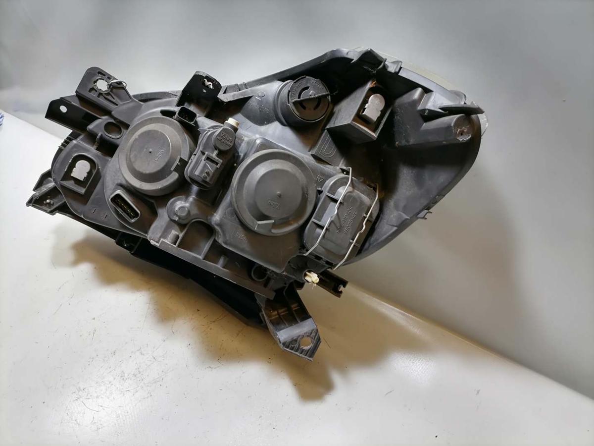 Renault Clio III original Scheinwerfer rechts 8200261610 Halogen BJ05